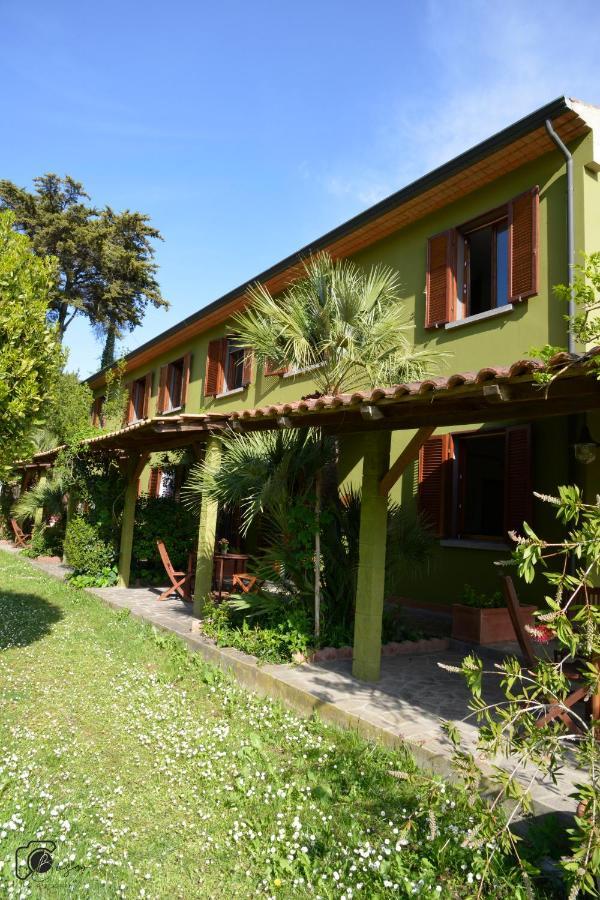 Casa Verde Country House Apartment Montescudaio Exterior photo